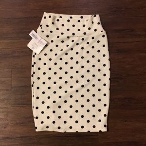 NWT Polka Dot Black & White XS LuLaRoe Cassie
